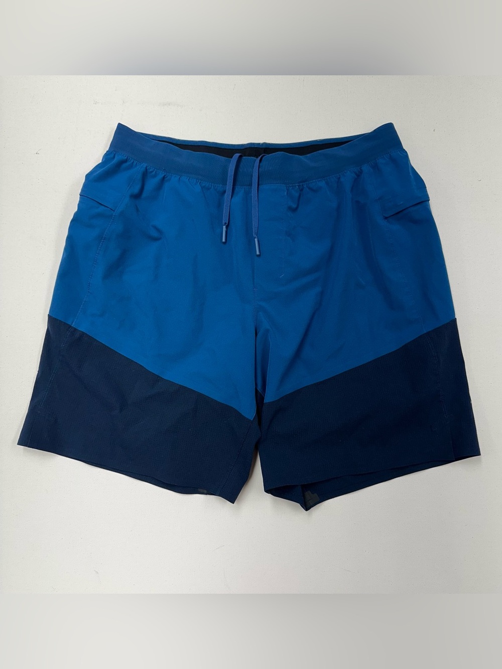 Lululemon Namaste At The Beach Short 8” Men's Medium Poseidon True Navy Blue